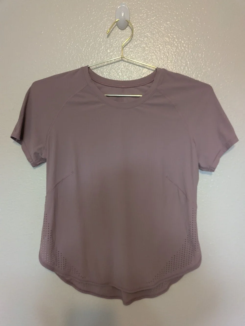Lululemon UV Protection Running Short Sleeve Size Medium Pink Taupe 02136
